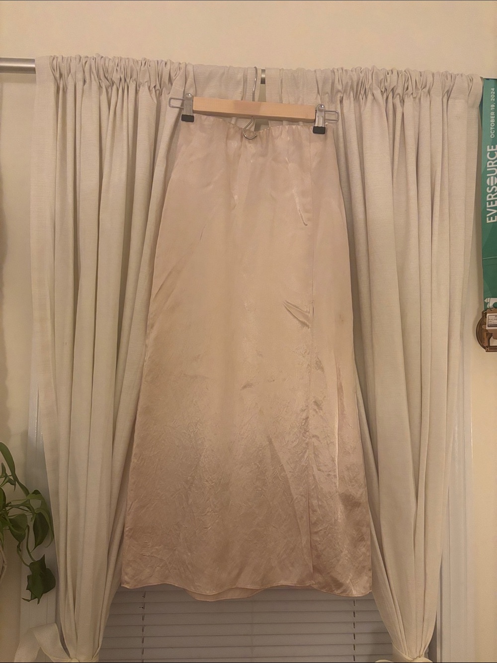 Babaton Aritzia Satin Midi Skirt in Champagne Beige